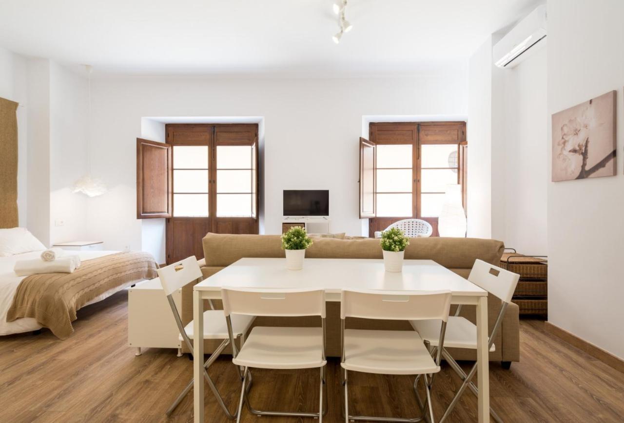 Апартаменты Santiago Premium Loft I Малага Экстерьер фото