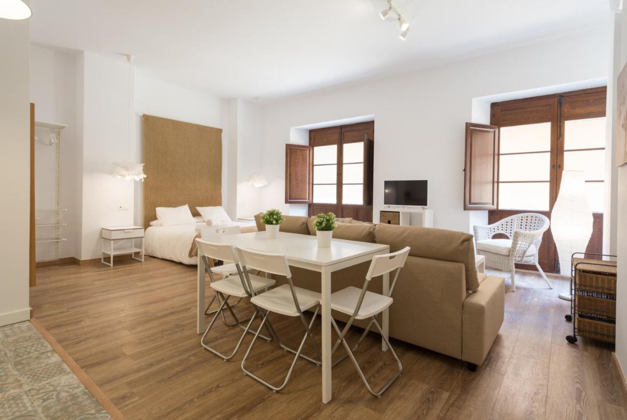 Апартаменты Santiago Premium Loft I Малага Экстерьер фото
