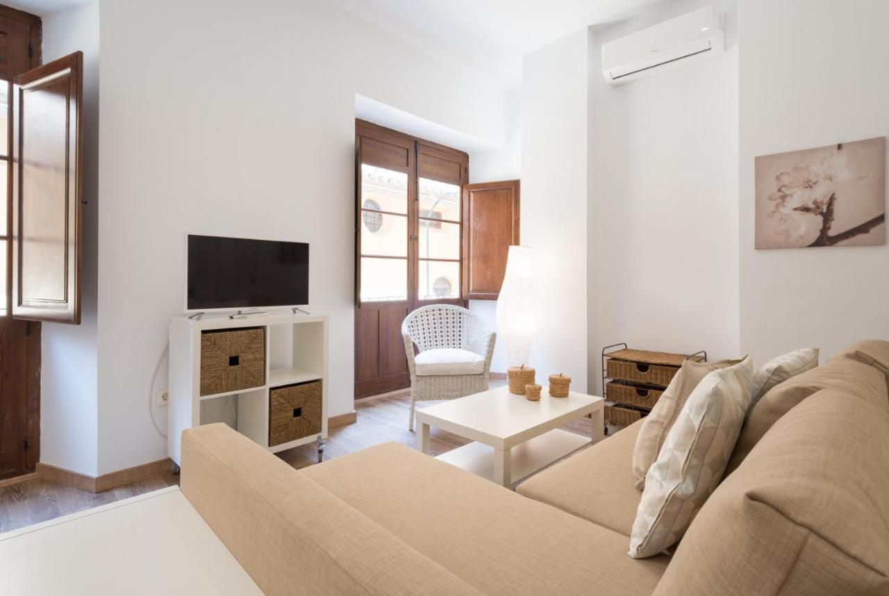 Апартаменты Santiago Premium Loft I Малага Экстерьер фото